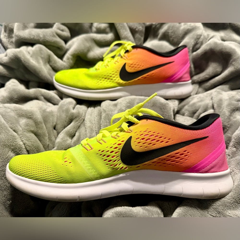 Nike Women's Neon Yellow Orange Pink Gradient Running Shoes